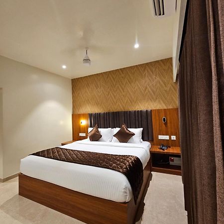 Hotel Pl Grand Karaikudi Exterior foto