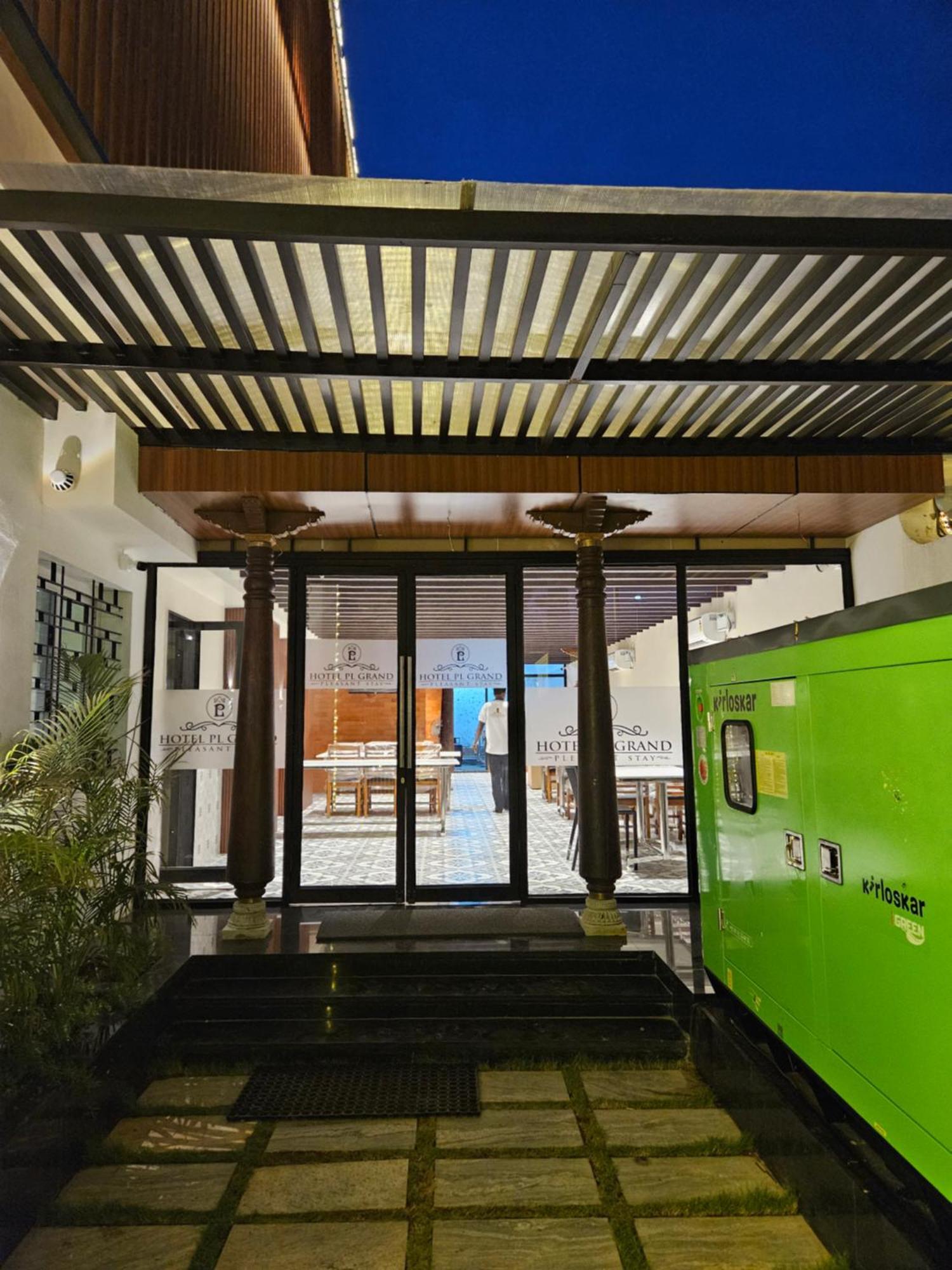Hotel Pl Grand Karaikudi Exterior foto