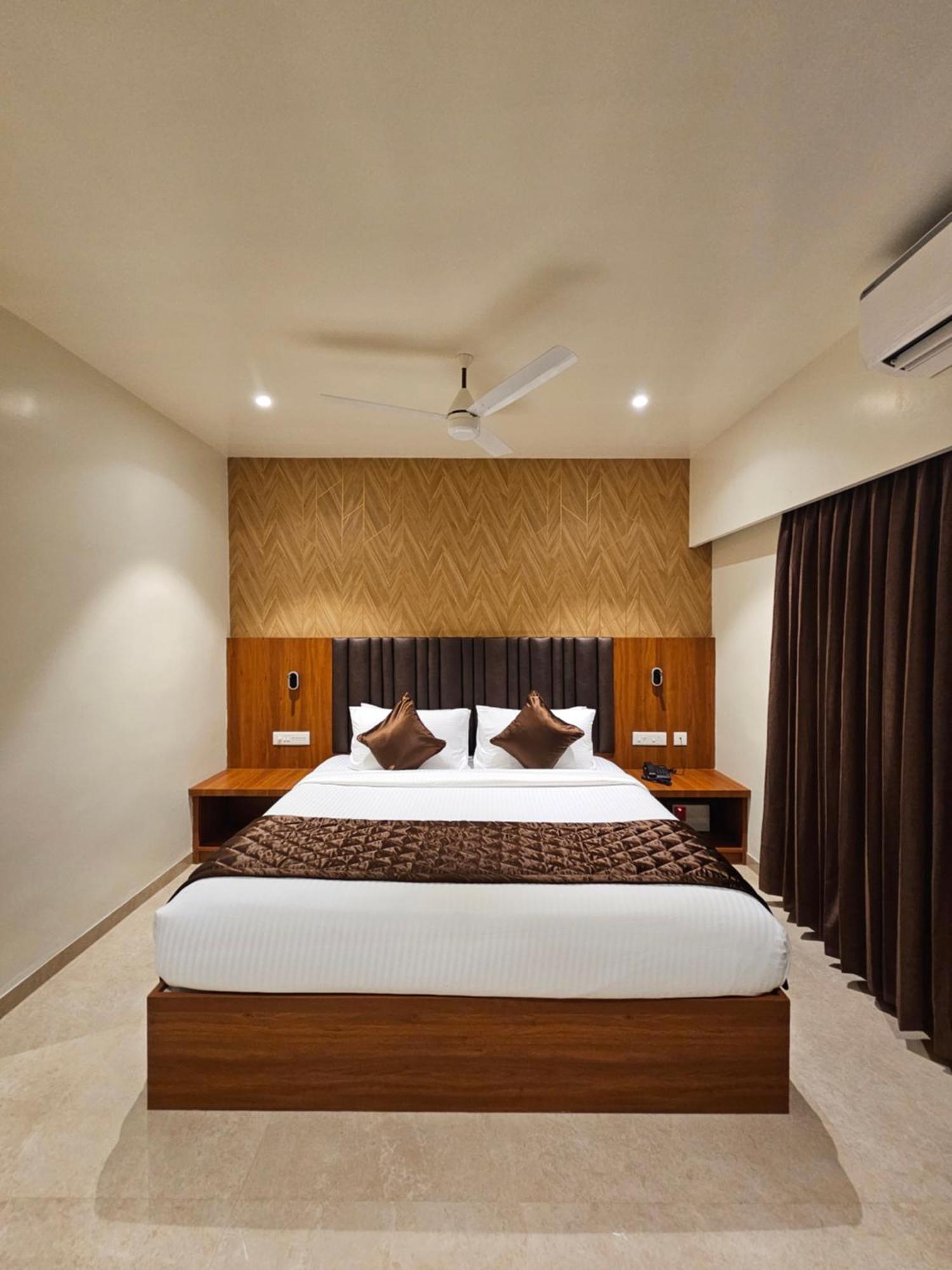 Hotel Pl Grand Karaikudi Exterior foto