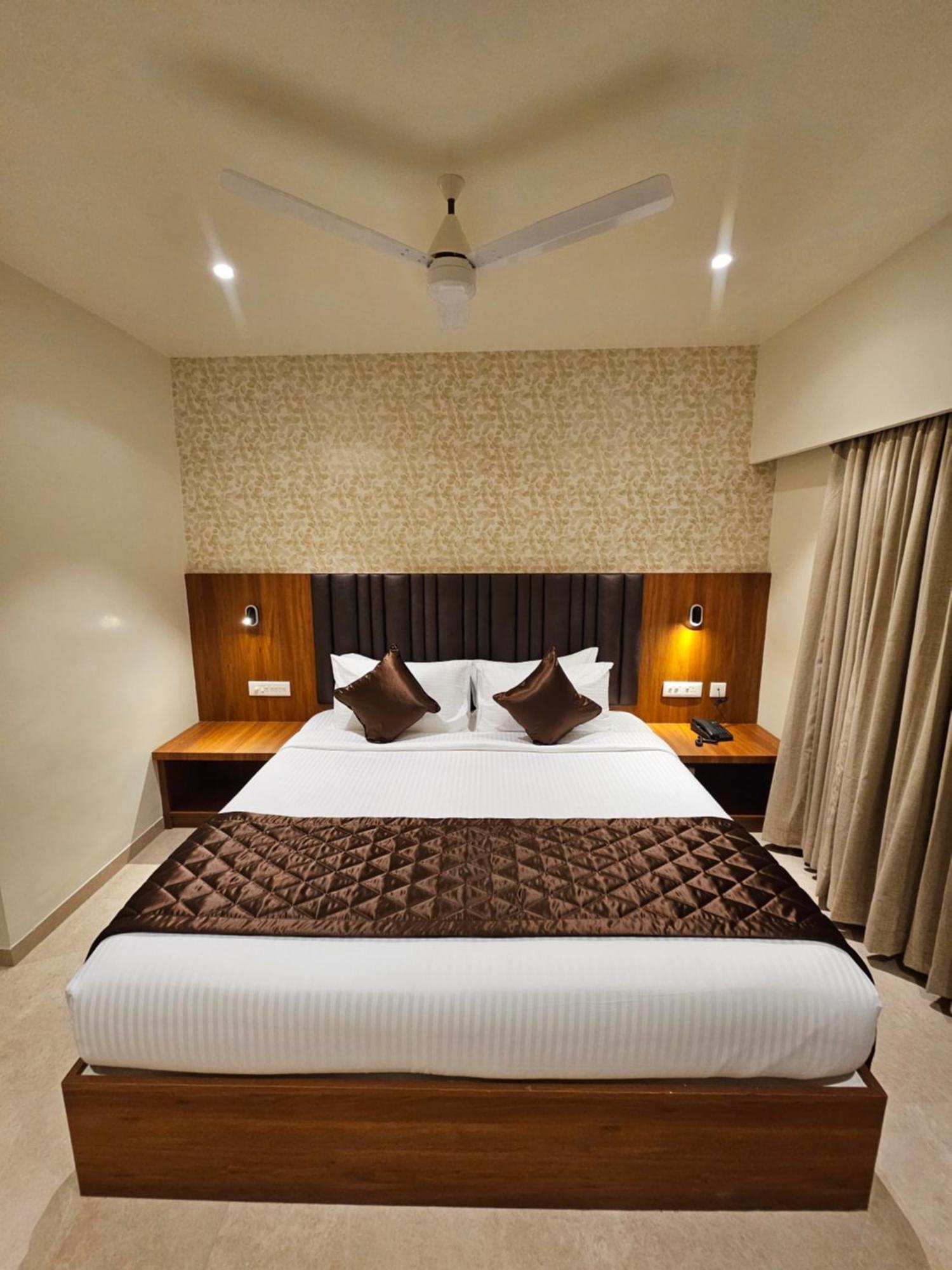 Hotel Pl Grand Karaikudi Exterior foto